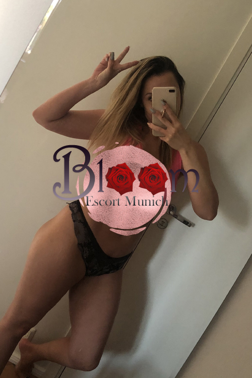 25Adeline   korean escort sydney